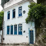 Chez Kin